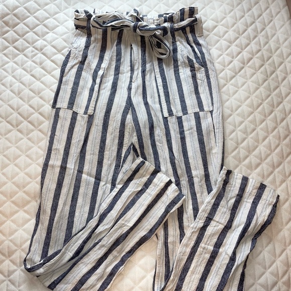 Kohl's Pants - Stripped Linen pants